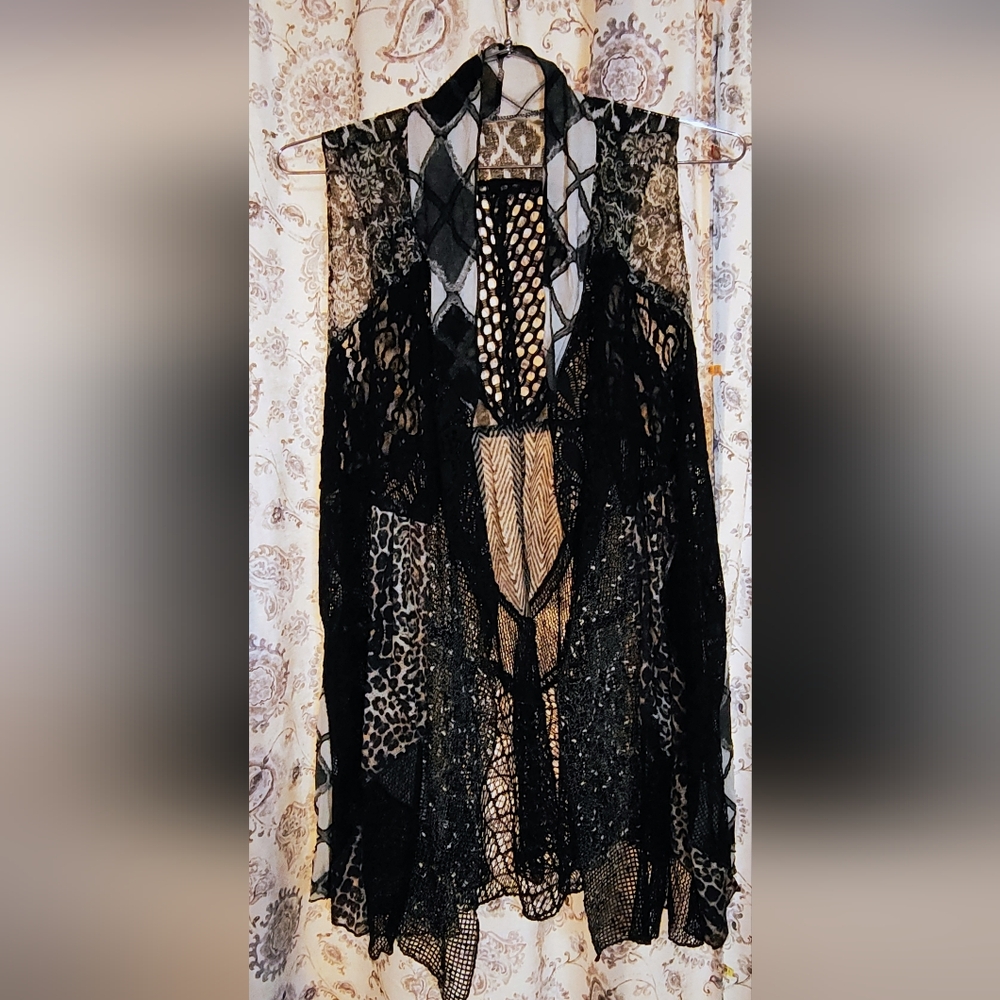 Black and Beige Lace Dress